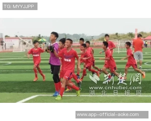 梁仕宇替补建功中国队战平日本队：青春力量点燃绿茵场的希望