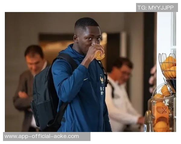 加泰媒体:科纳特正定期学习西班牙语,还用西语与姆巴佩交流